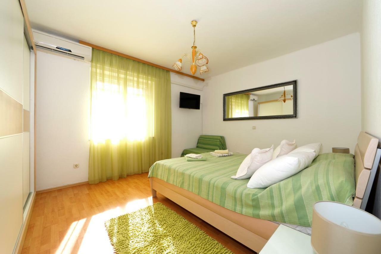 Apartmani Darinka Baška Voda Exteriör bild