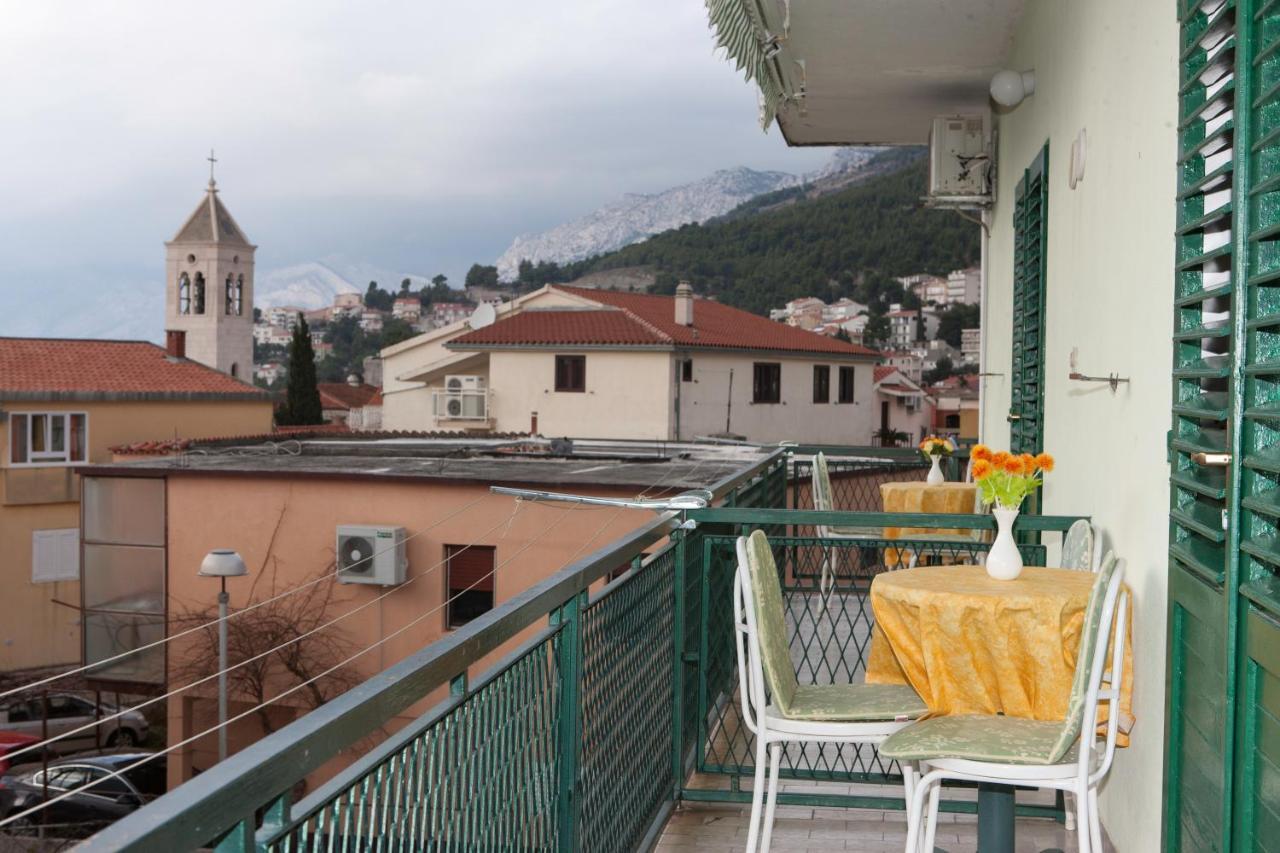 Apartmani Darinka Baška Voda Exteriör bild
